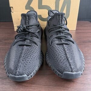 Adidas Yeezy Bosst 350 V2 triple black